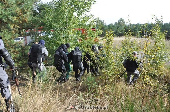 Nieudana ucieczka więźniów z pod ostrołęckiego więzienia [30.09.2013] - zdjęcie #62 - eOstroleka.pl