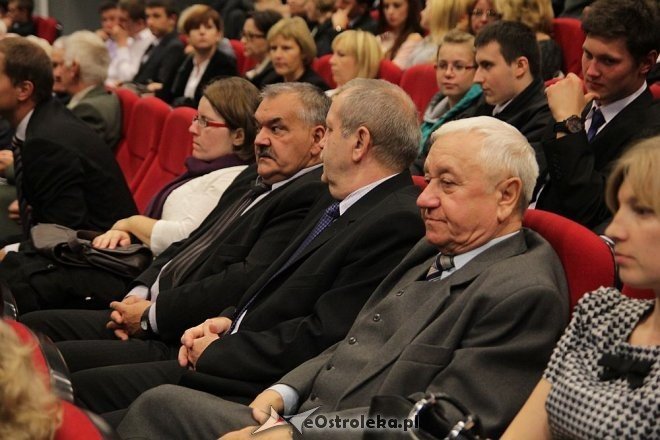 Uroczysta sesja Rady Miasta ku czci doktorowi Józefowi Psarskiemu - zdjęcie #17 - eOstroleka.pl