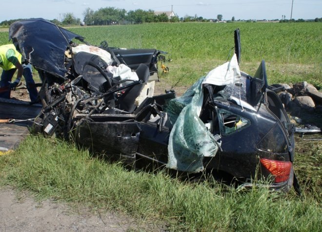 Zatrważające statystyki na drogach w regionie: Od początku roku w wypadkach zginęło już 16 osób [DRASTYCZNE ZDJĘCIA] - zdjęcie #3 - eOstroleka.pl