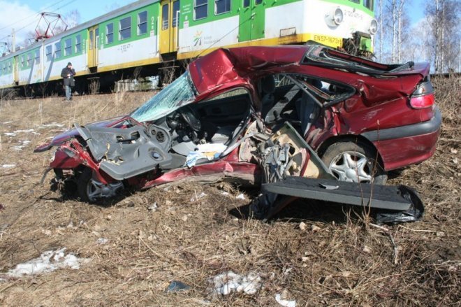 Zatrważające statystyki na drogach w regionie: Od początku roku w wypadkach zginęło już 16 osób [DRASTYCZNE ZDJĘCIA] - zdjęcie #12 - eOstroleka.pl