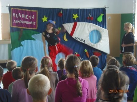 Pasieki: Teatrzyk Profilaktyczny Planeta samo zdrowie  - zdjęcie #1 - eOstroleka.pl