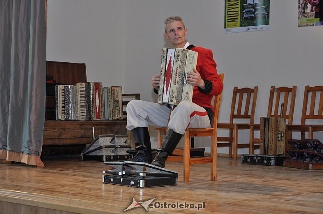Regionalny Przegląd Harmonistów i Skrzypków Ludowych „Kurpiowskie Granie” w Lelisie [06.10.2013] - zdjęcie #30 - eOstroleka.pl
