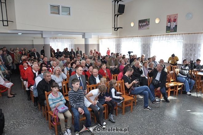 Regionalny Przegląd Harmonistów i Skrzypków Ludowych „Kurpiowskie Granie” w Lelisie [06.10.2013] - zdjęcie #25 - eOstroleka.pl