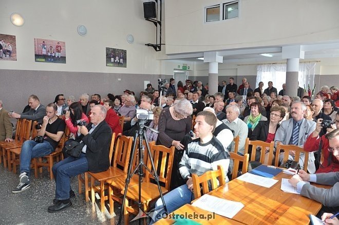 Regionalny Przegląd Harmonistów i Skrzypków Ludowych „Kurpiowskie Granie” w Lelisie [06.10.2013] - zdjęcie #13 - eOstroleka.pl