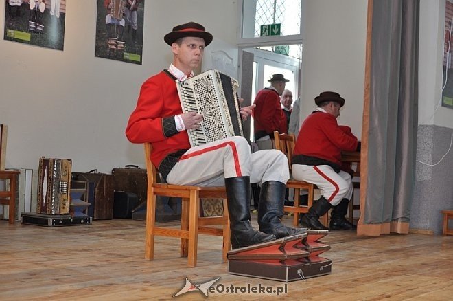 Regionalny Przegląd Harmonistów i Skrzypków Ludowych „Kurpiowskie Granie” w Lelisie [06.10.2013] - zdjęcie #12 - eOstroleka.pl