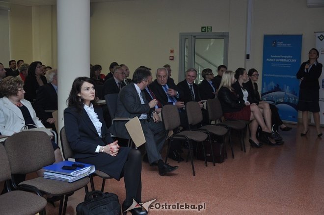 Konferencja prasowa: O nowym programie operacyjnym z Unii Europejskiej [09.10.2013] - zdjęcie #2 - eOstroleka.pl