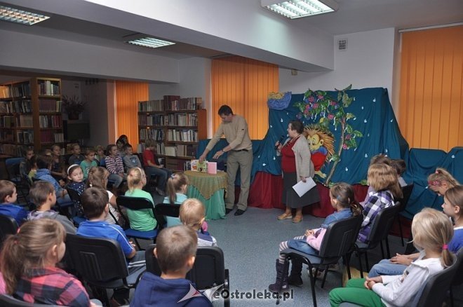 Spotkanie z Rafałem Lasotą w Miejskiej Bibliotece Publicznej [10.10.2013] - zdjęcie #28 - eOstroleka.pl