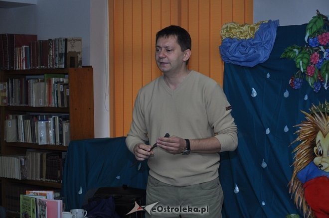 Spotkanie z Rafałem Lasotą w Miejskiej Bibliotece Publicznej [10.10.2013] - zdjęcie #5 - eOstroleka.pl
