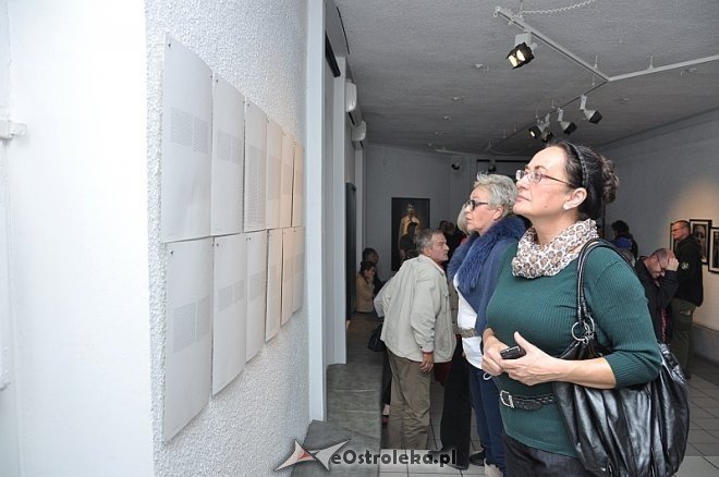 Ostrołęcki Festiwal Fotografii: Wernisaż wystawy Filipa Ćwika pt. „„12 twarzy/faces” [10.10.2013] - zdjęcie #2 - eOstroleka.pl