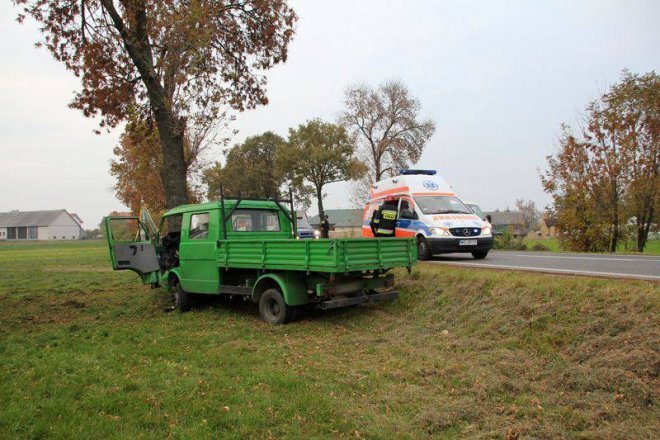 Wypadek w Malinowie Starym [10.10.2013] - zdjęcie #4 - eOstroleka.pl