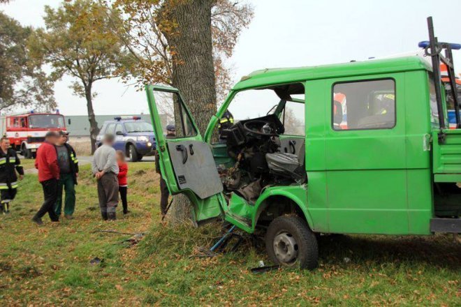 Wypadek w Malinowie Starym [10.10.2013] - zdjęcie #1 - eOstroleka.pl