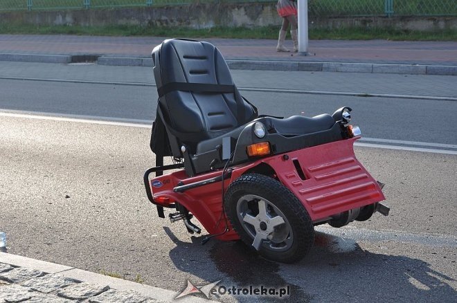 Wypadek na Korczaka: Potrącił inwalidę na przejściu dla pieszych [11.10.2013] - zdjęcie #24 - eOstroleka.pl