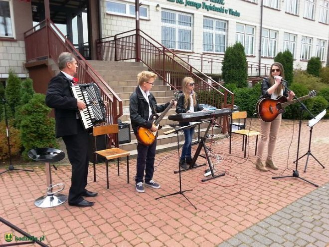 Kurpie witali jesień w Wachu [11.10.2013] - zdjęcie #16 - eOstroleka.pl