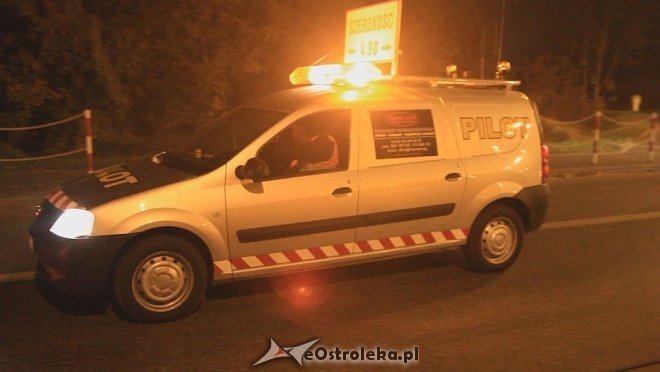 Niecodzienny transport ulicami Ostrołęki [11.10.2013] - zdjęcie #15 - eOstroleka.pl