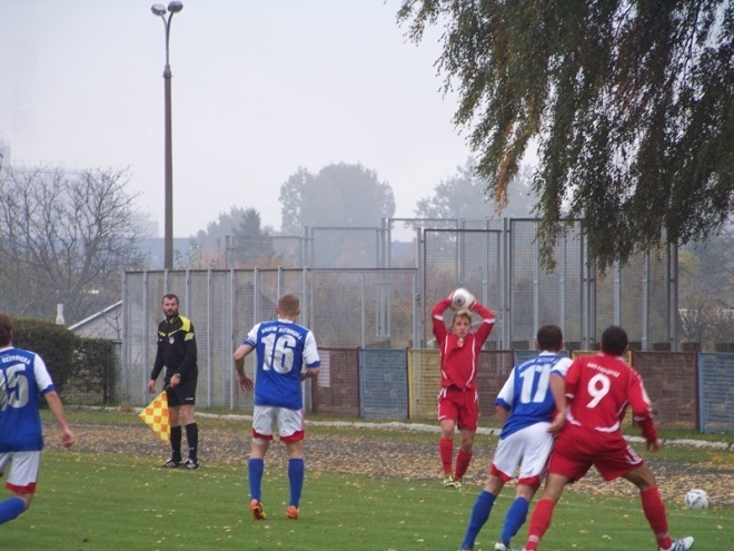 Narew Ostrołęka - MKS Przasnysz (12.10.2013) - zdjęcie #33 - eOstroleka.pl