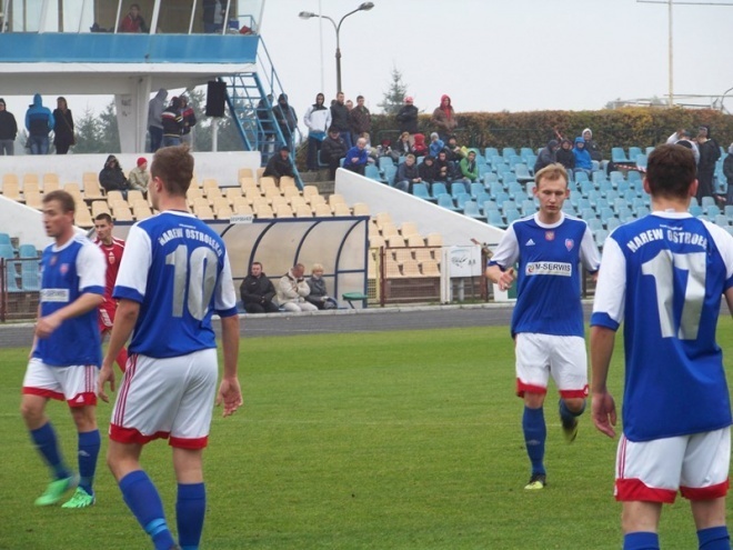 Narew Ostrołęka - MKS Przasnysz (12.10.2013) - zdjęcie #23 - eOstroleka.pl