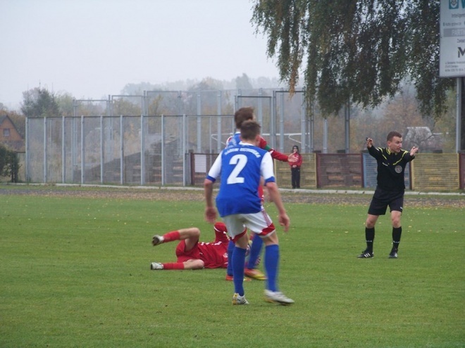 Narew Ostrołęka - MKS Przasnysz (12.10.2013) - zdjęcie #9 - eOstroleka.pl