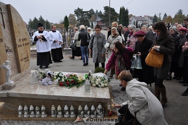 Drugi pogrzeb Dzieci Utraconych [12.10.2013] - zdjęcie #12 - eOstroleka.pl