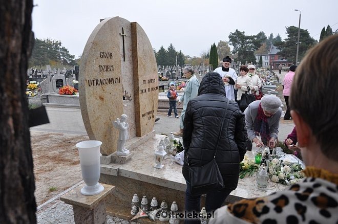 Drugi pogrzeb Dzieci Utraconych [12.10.2013] - zdjęcie #16 - eOstroleka.pl