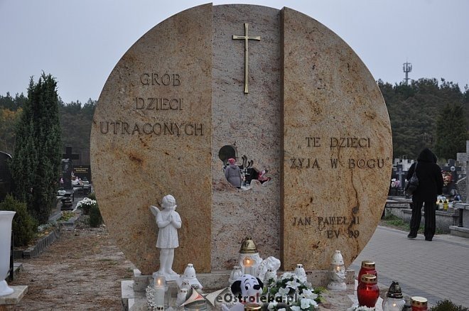 Drugi pogrzeb Dzieci Utraconych [12.10.2013] - zdjęcie #19 - eOstroleka.pl
