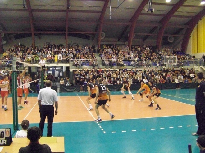 Energa Pekpol Ostrołęka - Cuprum Lubin (12.10.2013) - zdjęcie #7 - eOstroleka.pl