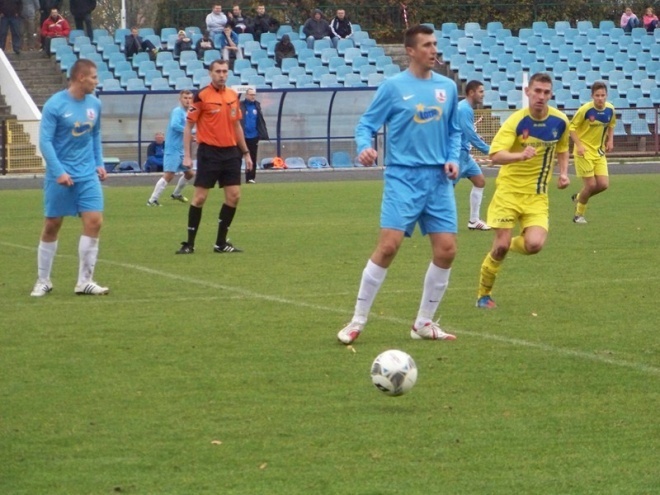 Korona HiD Ostrołęka - Błękitni Raciąż (13.10.2013) - zdjęcie #11 - eOstroleka.pl