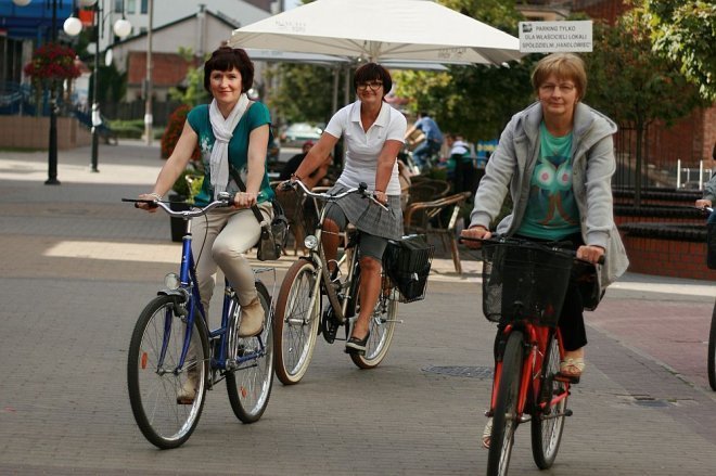 Ostrołęka Cycling Team i trzecia edycja akcji „Czas Rozkwitnąć” [13.10.2013] - zdjęcie #4 - eOstroleka.pl