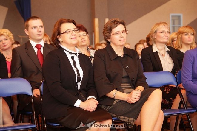 Dzień Nauczyciela w SP nr 10 [ZDJĘCIA] - zdjęcie #27 - eOstroleka.pl