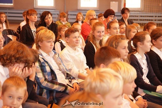 Dzień Nauczyciela w SP nr 10 [ZDJĘCIA] - zdjęcie #9 - eOstroleka.pl