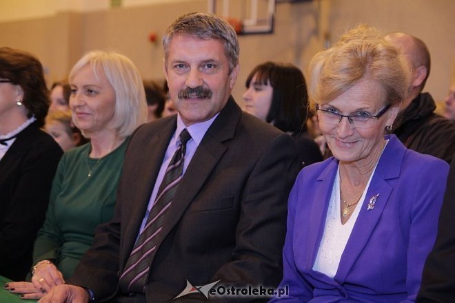 Pasowanie na ucznia w SP 10 [14.10.2013] - zdjęcie #44 - eOstroleka.pl