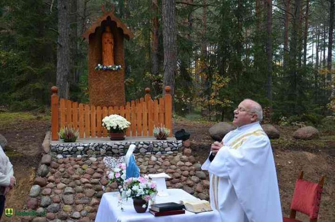Kapliczka Matki Bożej Różańcowej w Klimkach poświęcona - zdjęcie #10 - eOstroleka.pl
