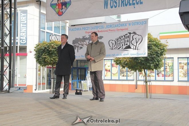 Miejskie obchody Międzynarodowego Dnia Walki z Ubóstwem [17.10.2013] - zdjęcie #28 - eOstroleka.pl