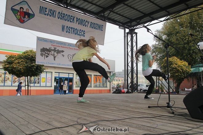 Miejskie obchody Międzynarodowego Dnia Walki z Ubóstwem [17.10.2013] - zdjęcie #2 - eOstroleka.pl