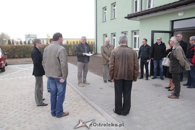 Rozpoczęły się odbiory techniczne wyremontowanego bloku socjalnego przy ulicy Kołobrzeskiej [18.10.2013] - zdjęcie #15 - eOstroleka.pl