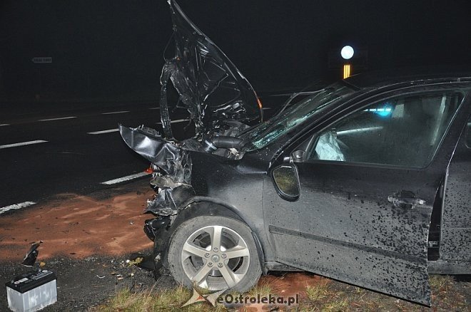 Wypadek w Laskowcu: Ciężarówka wjechała w auto osobowe. Jedna osoba trafiła do szpitala [18.10.2013] - zdjęcie #18 - eOstroleka.pl