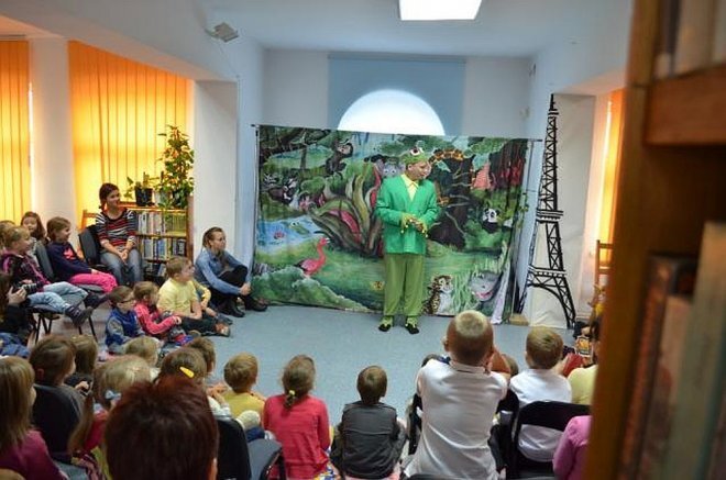 Teatr Urwis w Miejskiej Bibliotece Publicznej [18.10.2013] - zdjęcie #59 - eOstroleka.pl