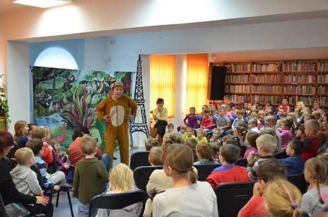 Teatr Urwis w Miejskiej Bibliotece Publicznej [18.10.2013] - zdjęcie #52 - eOstroleka.pl