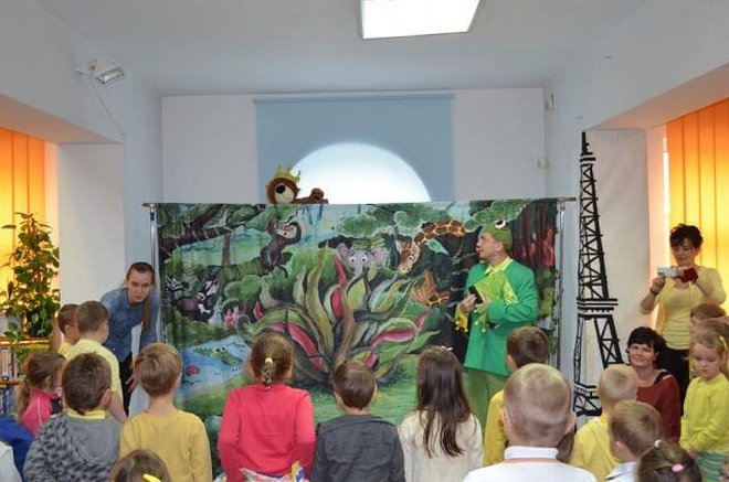 Teatr Urwis w Miejskiej Bibliotece Publicznej [18.10.2013] - zdjęcie #50 - eOstroleka.pl