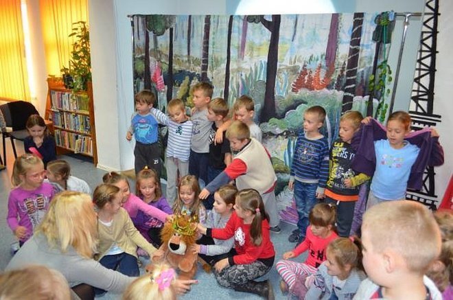 Teatr Urwis w Miejskiej Bibliotece Publicznej [18.10.2013] - zdjęcie #30 - eOstroleka.pl