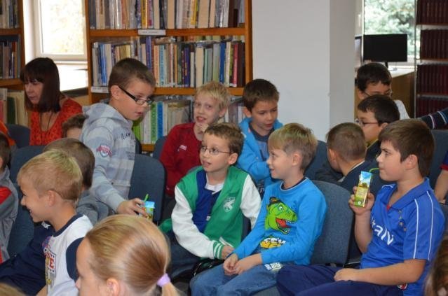 Teatr Urwis w Miejskiej Bibliotece Publicznej [18.10.2013] - zdjęcie #24 - eOstroleka.pl