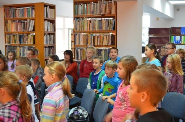 Teatr Urwis w Miejskiej Bibliotece Publicznej [18.10.2013] - zdjęcie #7 - eOstroleka.pl