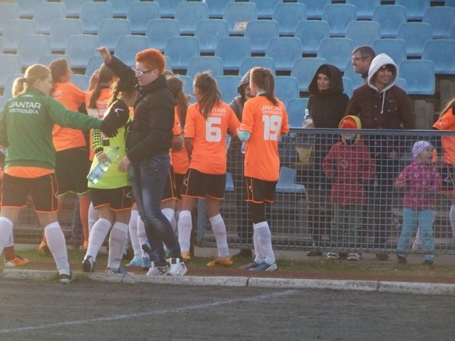 Jantar Ostrołęka - Olimpia Olsztynek (19.10.2013) - zdjęcie #1 - eOstroleka.pl