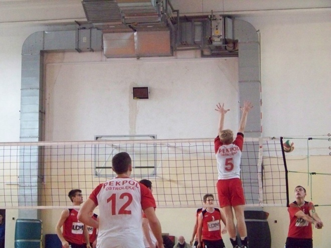 I liga juniorów: Pekpol Ostrołęka - Iskra Volley Zielona (20.10.2013) - zdjęcie #29 - eOstroleka.pl