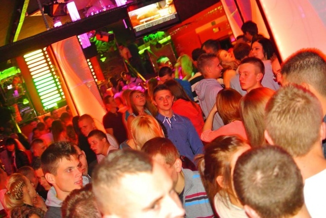 Ibiza Zalesie: Dj Sequence [21.10.2013] - zdjęcie #64 - eOstroleka.pl