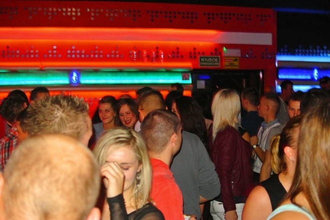 Ibiza Zalesie: Dj Sequence [21.10.2013] - zdjęcie #62 - eOstroleka.pl