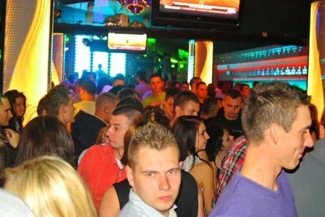 Ibiza Zalesie: Dj Sequence [21.10.2013] - zdjęcie #54 - eOstroleka.pl