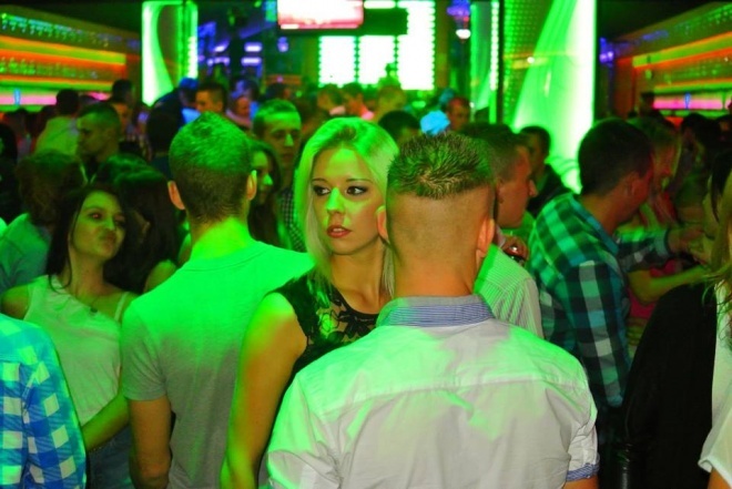 Ibiza Zalesie: Dj Sequence [21.10.2013] - zdjęcie #50 - eOstroleka.pl