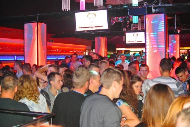 Ibiza Zalesie: Dj Sequence [21.10.2013] - zdjęcie #47 - eOstroleka.pl