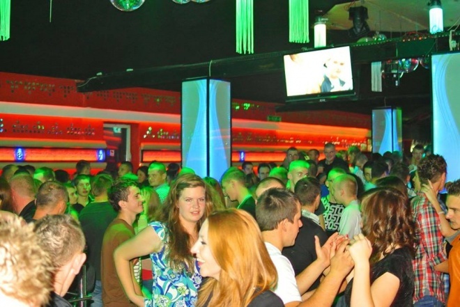 Ibiza Zalesie: Dj Sequence [21.10.2013] - zdjęcie #39 - eOstroleka.pl