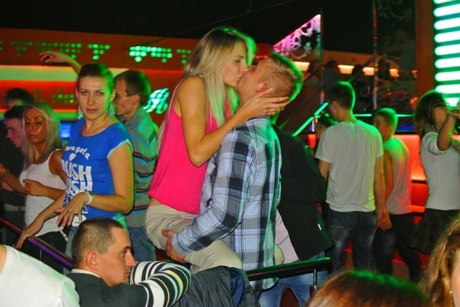 Ibiza Zalesie: Dj Sequence [21.10.2013] - zdjęcie #40 - eOstroleka.pl